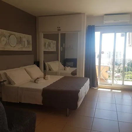 Minerva- Jupiter Apartment